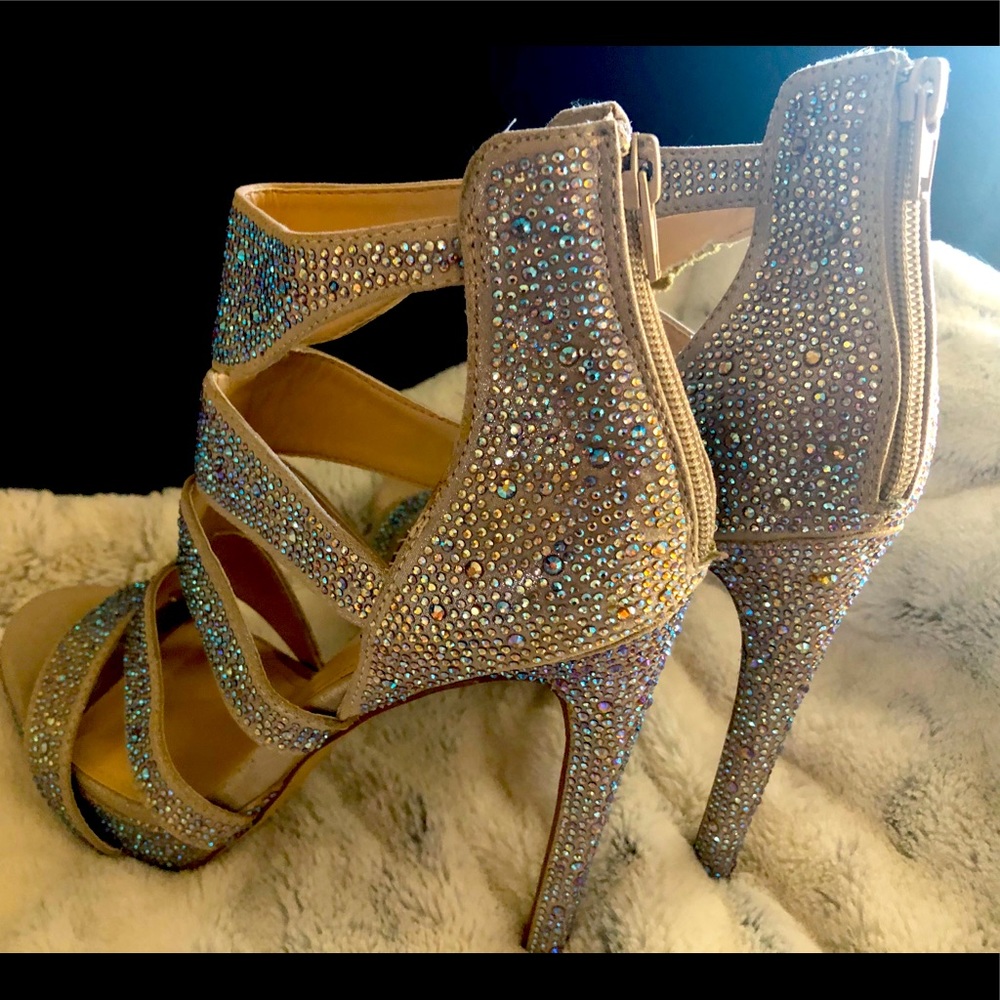 Steve maddens Spycee Jeweled Heels